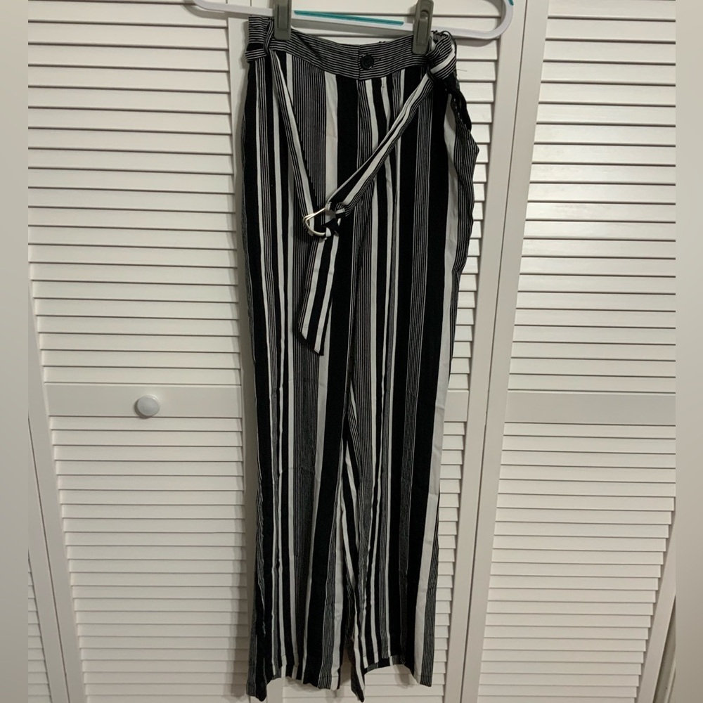 NWT Esqualo Black Stripe Pants Size 6